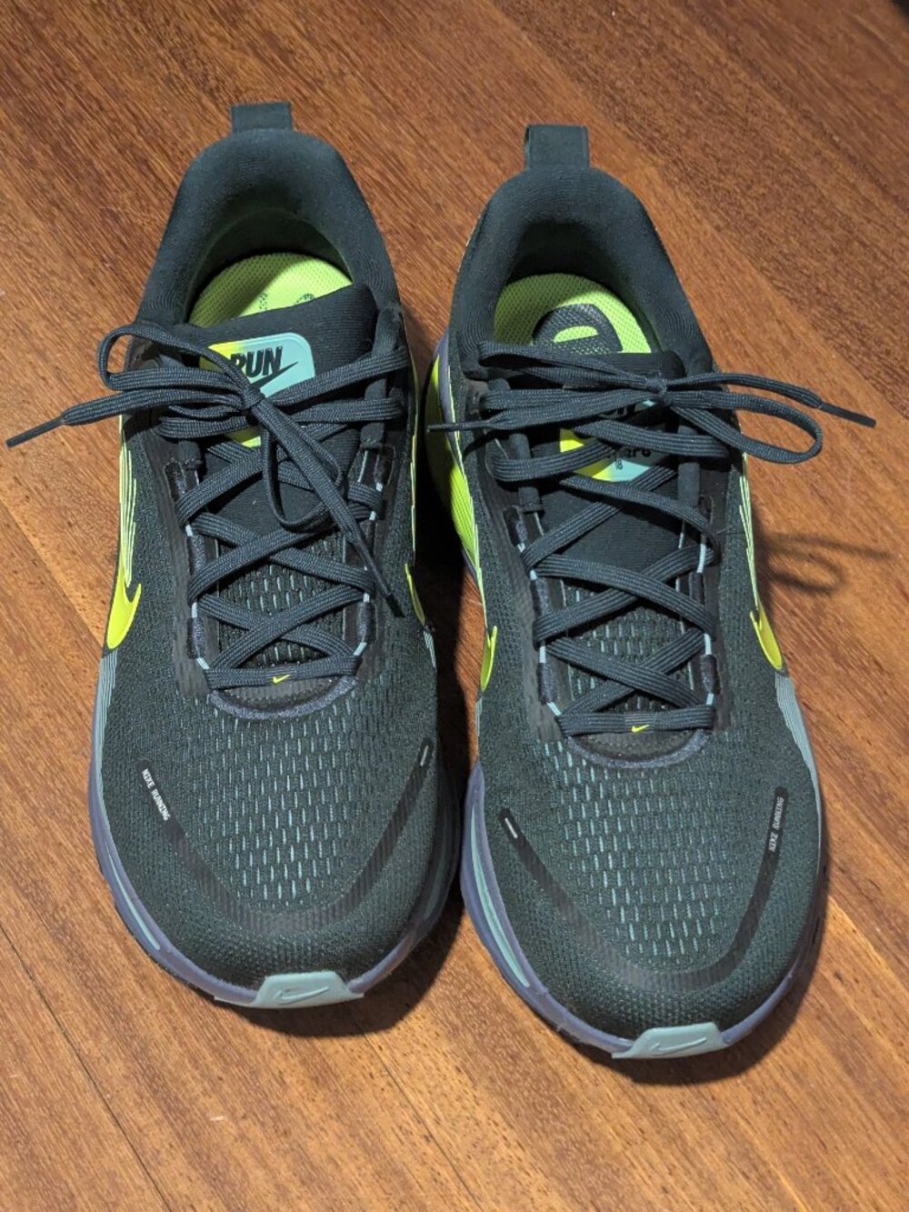 MEN'S Nike Vomero 18 Extra Wide Running Shoes (Style IF0514-300)-SIZE 12 WIDE